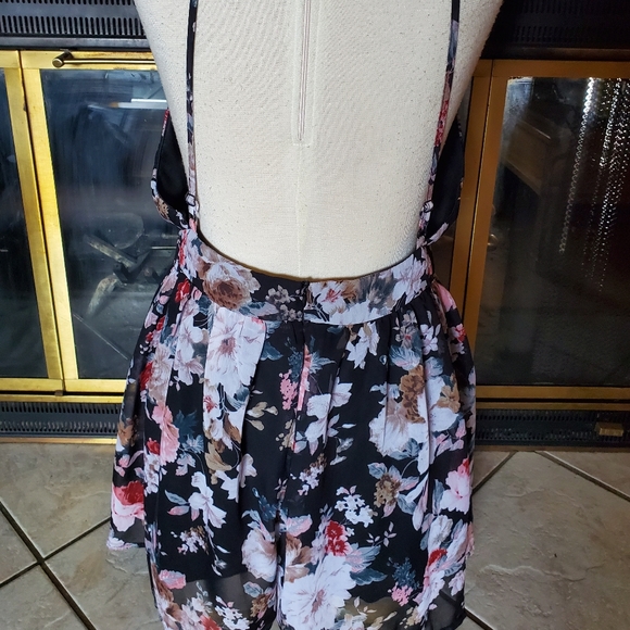 Open back romper - Picture 2 of 2